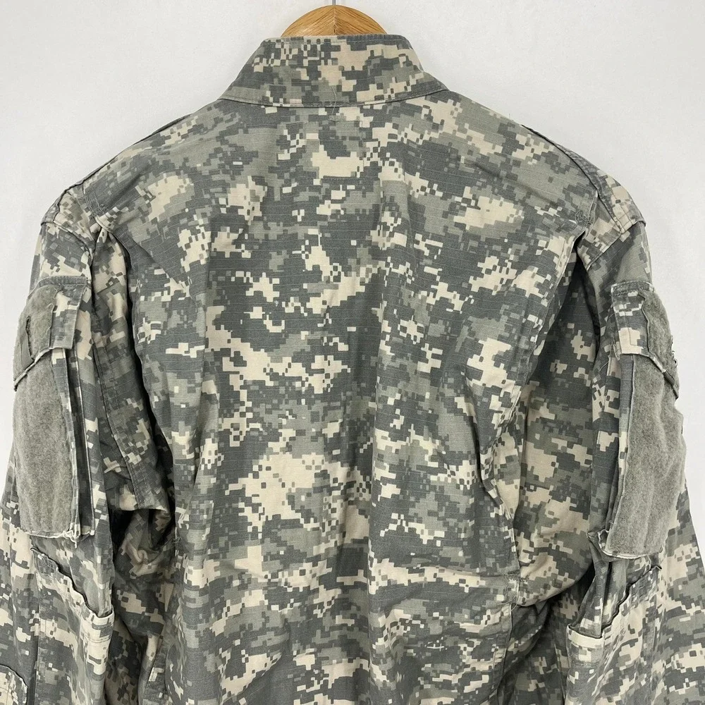 US Army ACU Digital Camo Field Jacket UCP Combat Uniform Small Regular